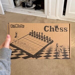 Chess Set - Classic Black and Brown